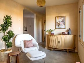 1982 N Normandie Avenue, Los Angeles CA 90027