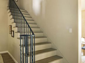 1982 N Normandie Avenue, Los Angeles CA 90027