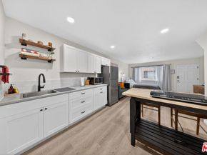 147 W Acacia Avenue 118, Glendale CA 91204