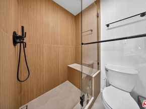 147 W Acacia Avenue 118, Glendale CA 91204