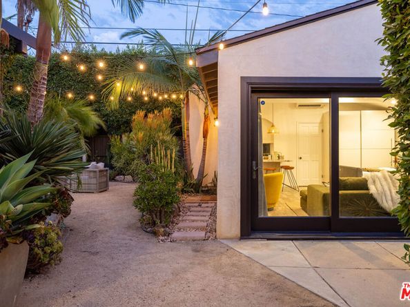 542 N Curson Avenue, Los Angeles CA 90036