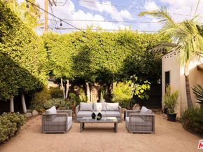 542 N Curson Avenue, Los Angeles CA 90036