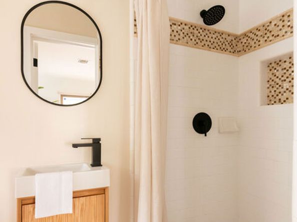 542 N Curson Avenue, Los Angeles CA 90036