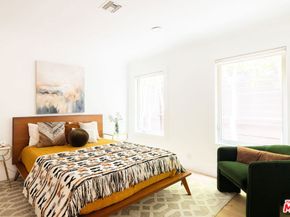 542 N Curson Avenue, Los Angeles CA 90036