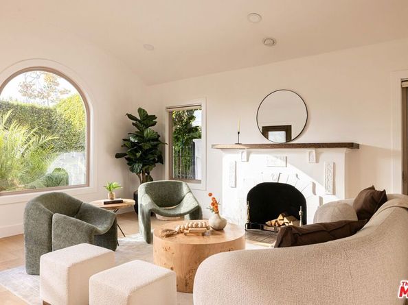 542 N Curson Avenue, Los Angeles CA 90036