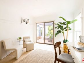 542 N Curson Avenue, Los Angeles CA 90036