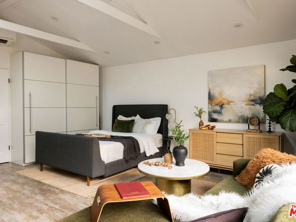 542 N Curson Avenue, Los Angeles CA 90036