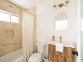 542 N Curson Avenue, Los Angeles CA 90036