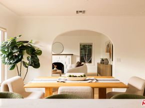 542 N Curson Avenue, Los Angeles CA 90036