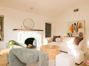 542 N Curson Avenue, Los Angeles CA 90036