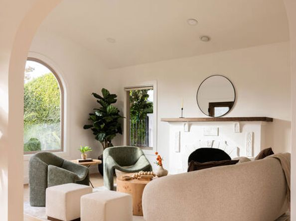 542 N Curson Avenue, Los Angeles CA 90036