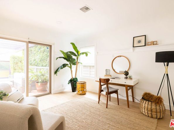 542 N Curson Avenue, Los Angeles CA 90036