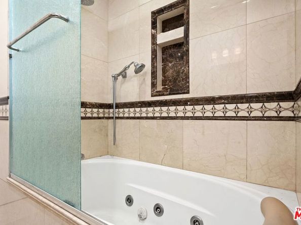 6636 Wooster Avenue, Los Angeles CA 90056