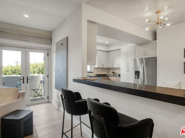 166 S Hayworth Avenue 201, Los Angeles CA 90048