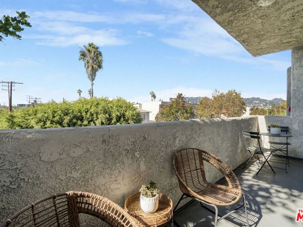 166 S Hayworth Avenue 201, Los Angeles CA 90048