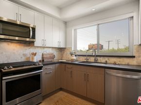 166 S Hayworth Avenue 201, Los Angeles CA 90048