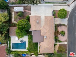 16822 Valerio Street, Lake Balboa CA 91406