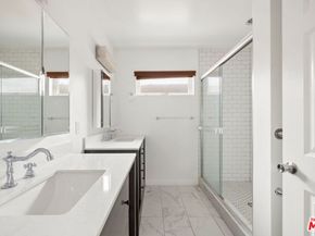 16822 Valerio Street, Lake Balboa CA 91406