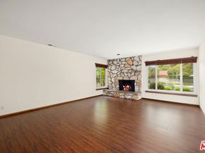 16822 Valerio Street, Lake Balboa CA 91406