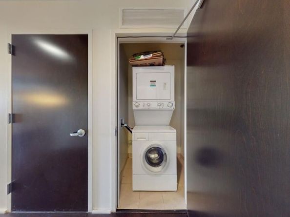 1100 S Hope Street 914, Los Angeles CA 90015