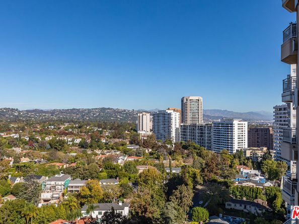 10727 Wilshire Boulevard 1702, Los Angeles CA 90024
