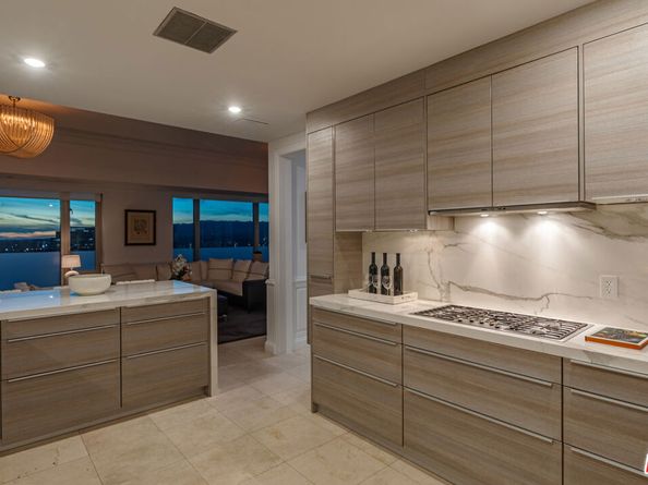 10727 Wilshire Boulevard 1702, Los Angeles CA 90024