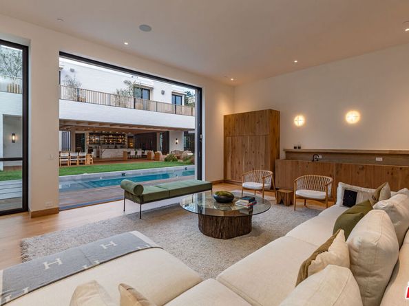 1307 N Doheny Drive, Los Angeles CA 90069