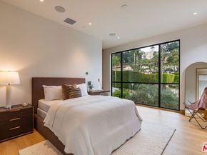 1307 N Doheny Drive, Los Angeles CA 90069