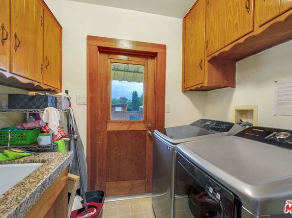 7231 Vanalden Avenue, Reseda CA 91335