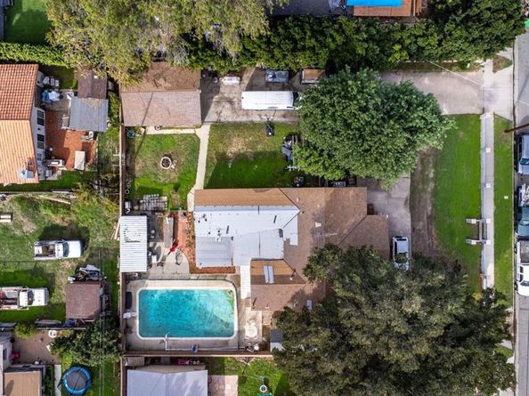 7231 Vanalden Avenue, Reseda CA 91335