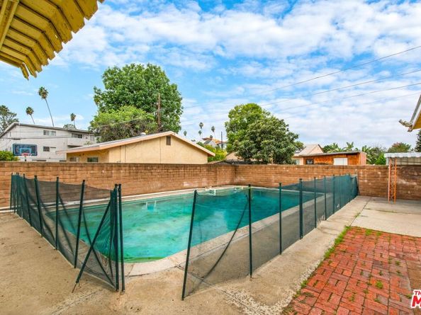 7231 Vanalden Avenue, Reseda CA 91335