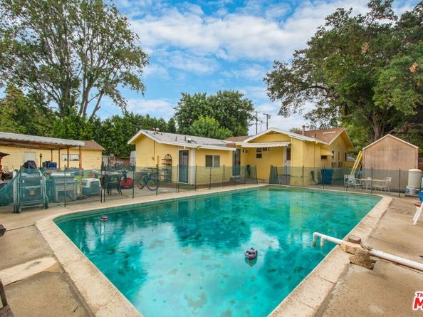 7231 Vanalden Avenue, Reseda CA 91335