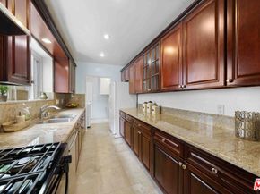 865 S Lucerne Boulevard, Los Angeles CA 90005