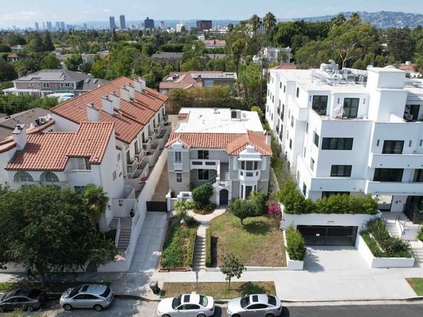 865 S Lucerne Boulevard, Los Angeles CA 90005