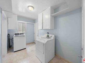 865 S Lucerne Boulevard, Los Angeles CA 90005