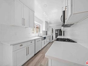 865 S Lucerne Boulevard, Los Angeles CA 90005