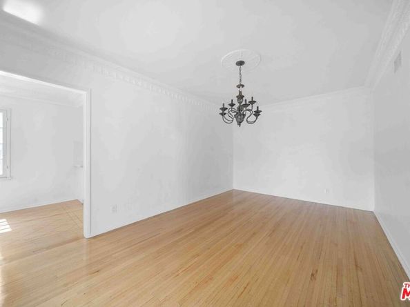 865 S Lucerne Boulevard, Los Angeles CA 90005