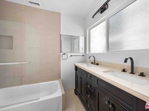 865 S Lucerne Boulevard, Los Angeles CA 90005