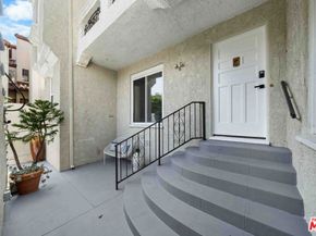 865 S Lucerne Boulevard, Los Angeles CA 90005