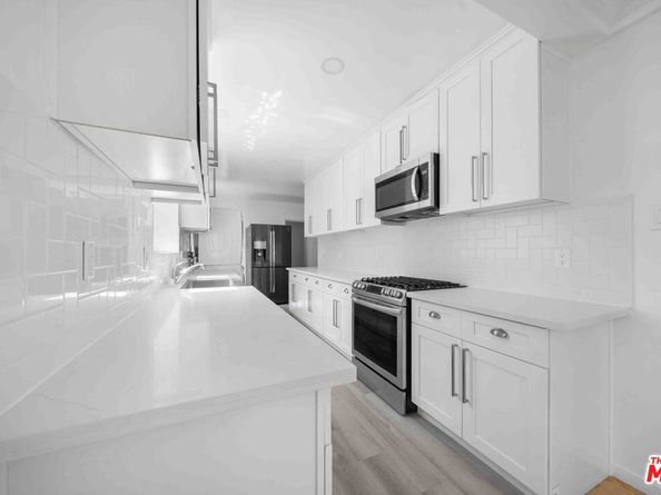 865 S Lucerne Boulevard, Los Angeles CA 90005