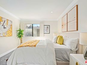 1716 Brockton Avenue 101, Los Angeles CA 90025