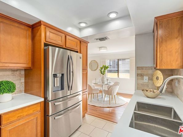 1716 Brockton Avenue 101, Los Angeles CA 90025