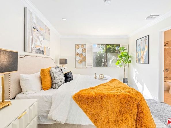 1716 Brockton Avenue 101, Los Angeles CA 90025