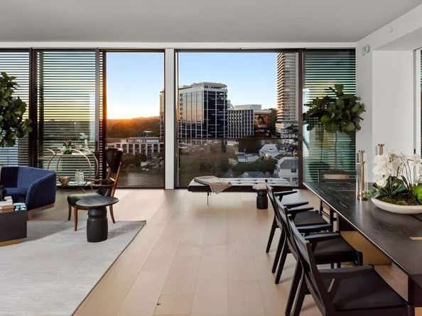 9040 Sunset Boulevard 1101, West Hollywood CA 90069