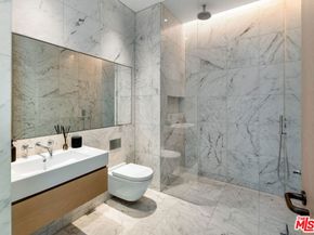 9040 Sunset Boulevard 1101, West Hollywood CA 90069