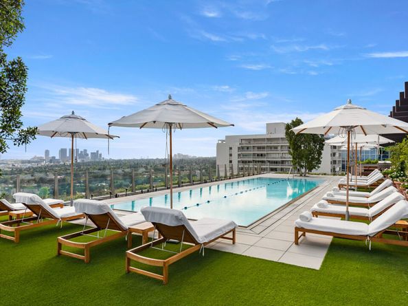 9040 Sunset Boulevard 1101, West Hollywood CA 90069