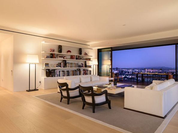 9040 Sunset Boulevard 1101, West Hollywood CA 90069