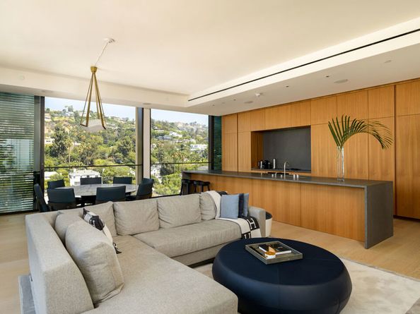 9040 Sunset Boulevard 1101, West Hollywood CA 90069