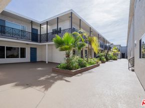 2721 2nd Street 211, Santa Monica CA 90405