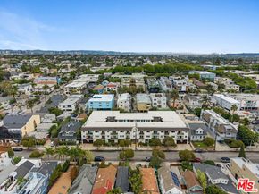 2721 2nd Street 211, Santa Monica CA 90405